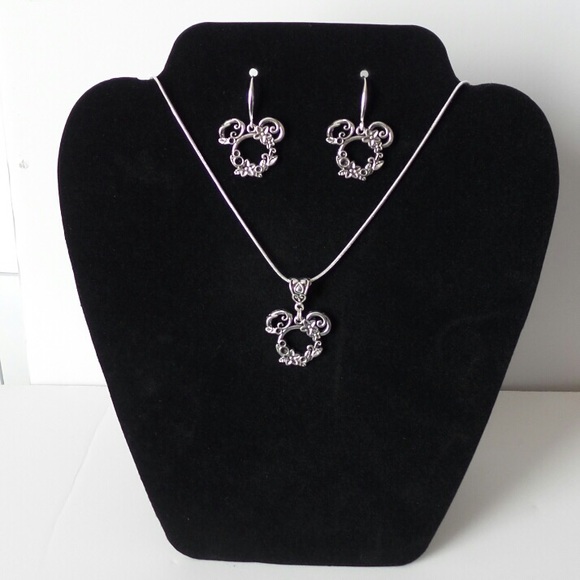 Mouse Head Silver Necklace & Earrings - Picture 7 of 8